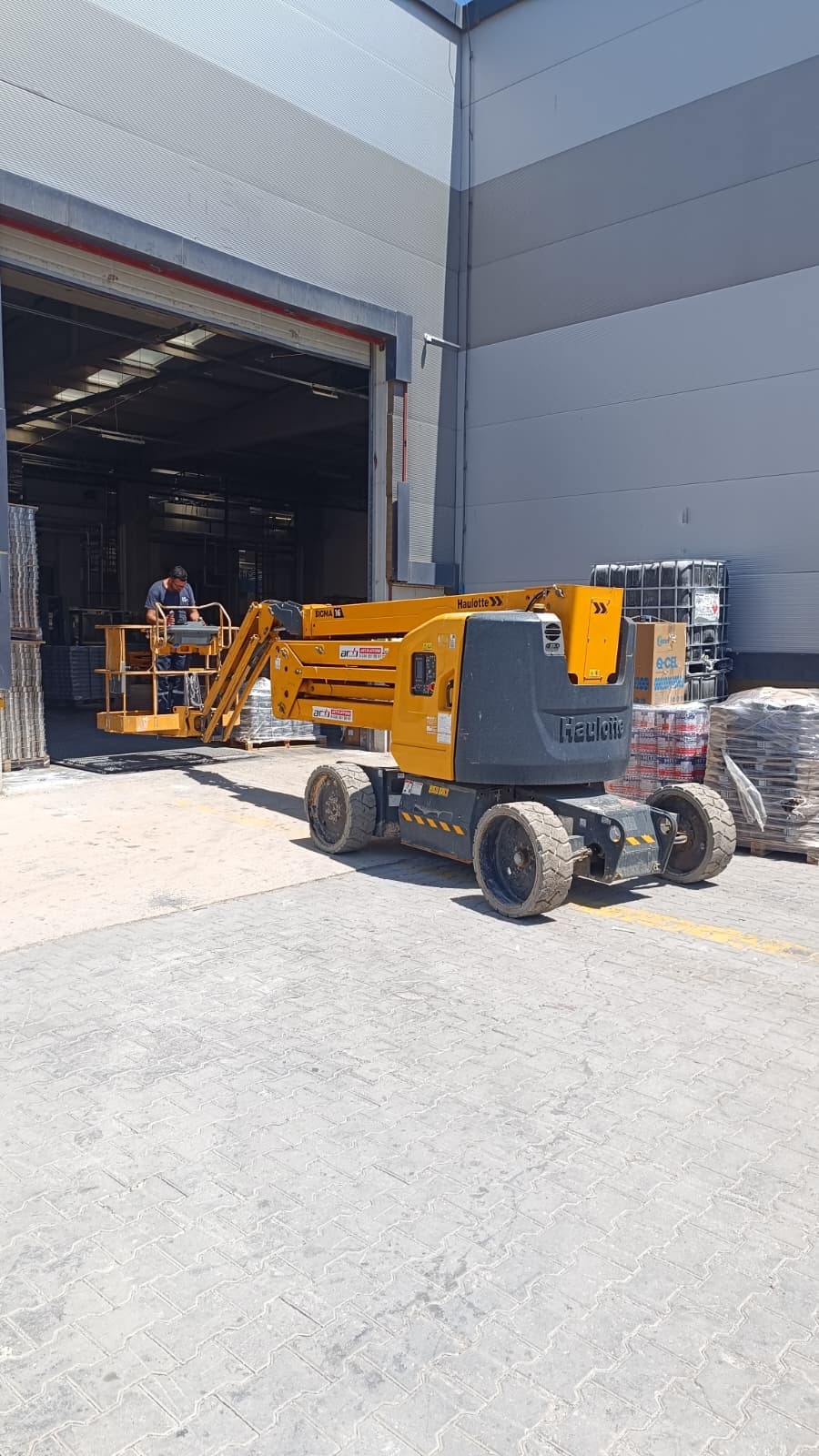 Boom tip platform ile saha çalışması